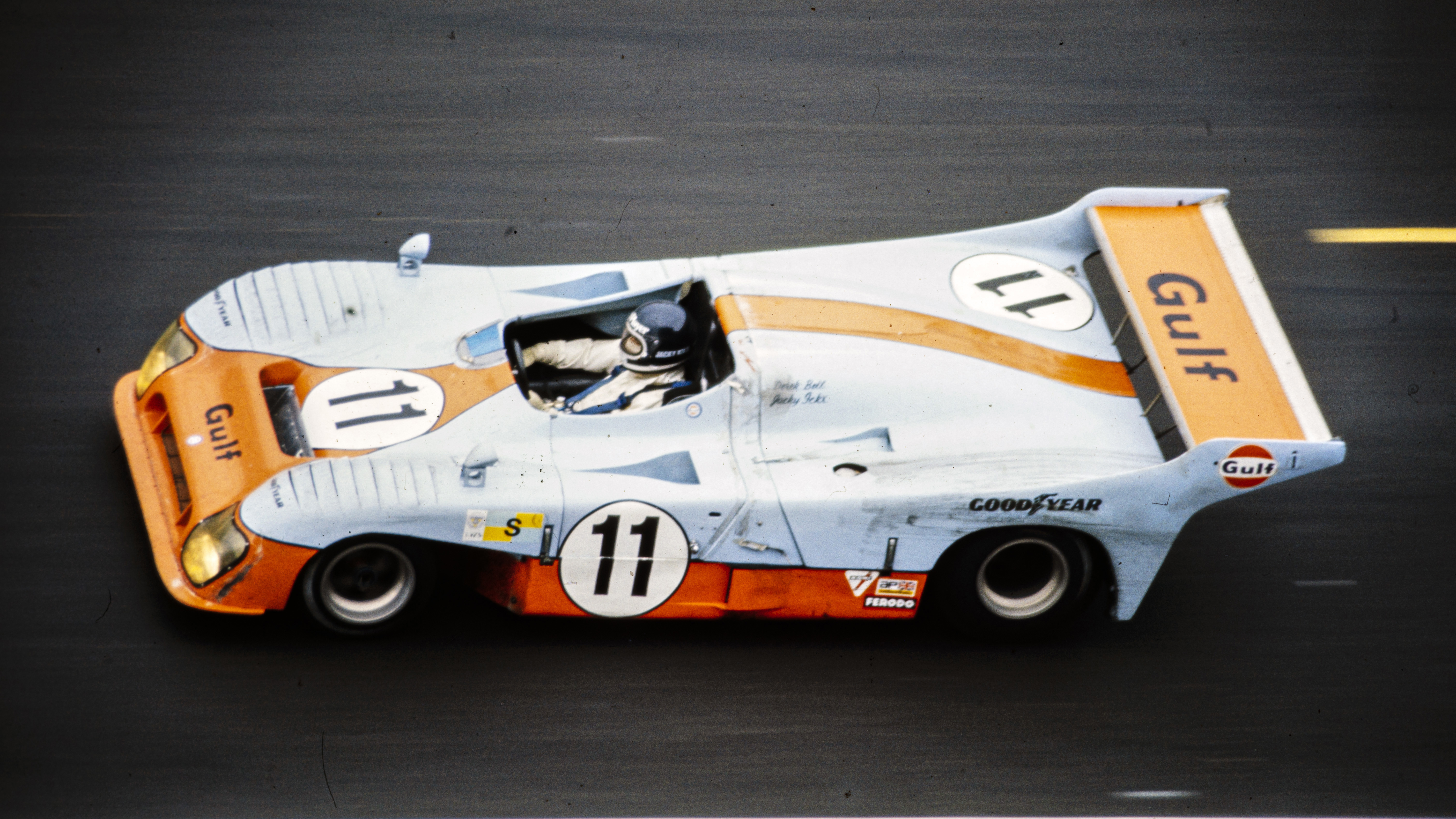 bell le mans cars mirage gr8 copy.jpg