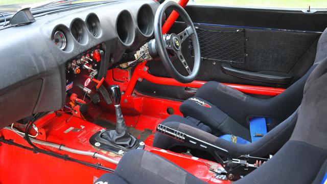 Datsuns_240Z_rally_interior.jpg