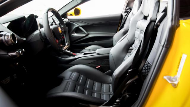Ferrari_812_GTS_interior.jpg