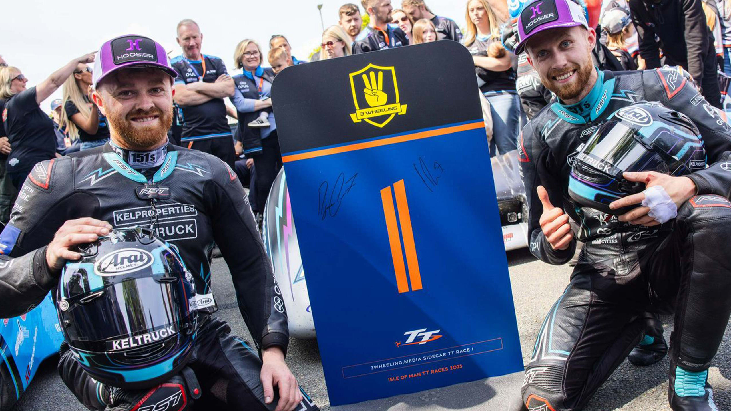 iomtt 25 crowes sidecar race 1 copy.jpg