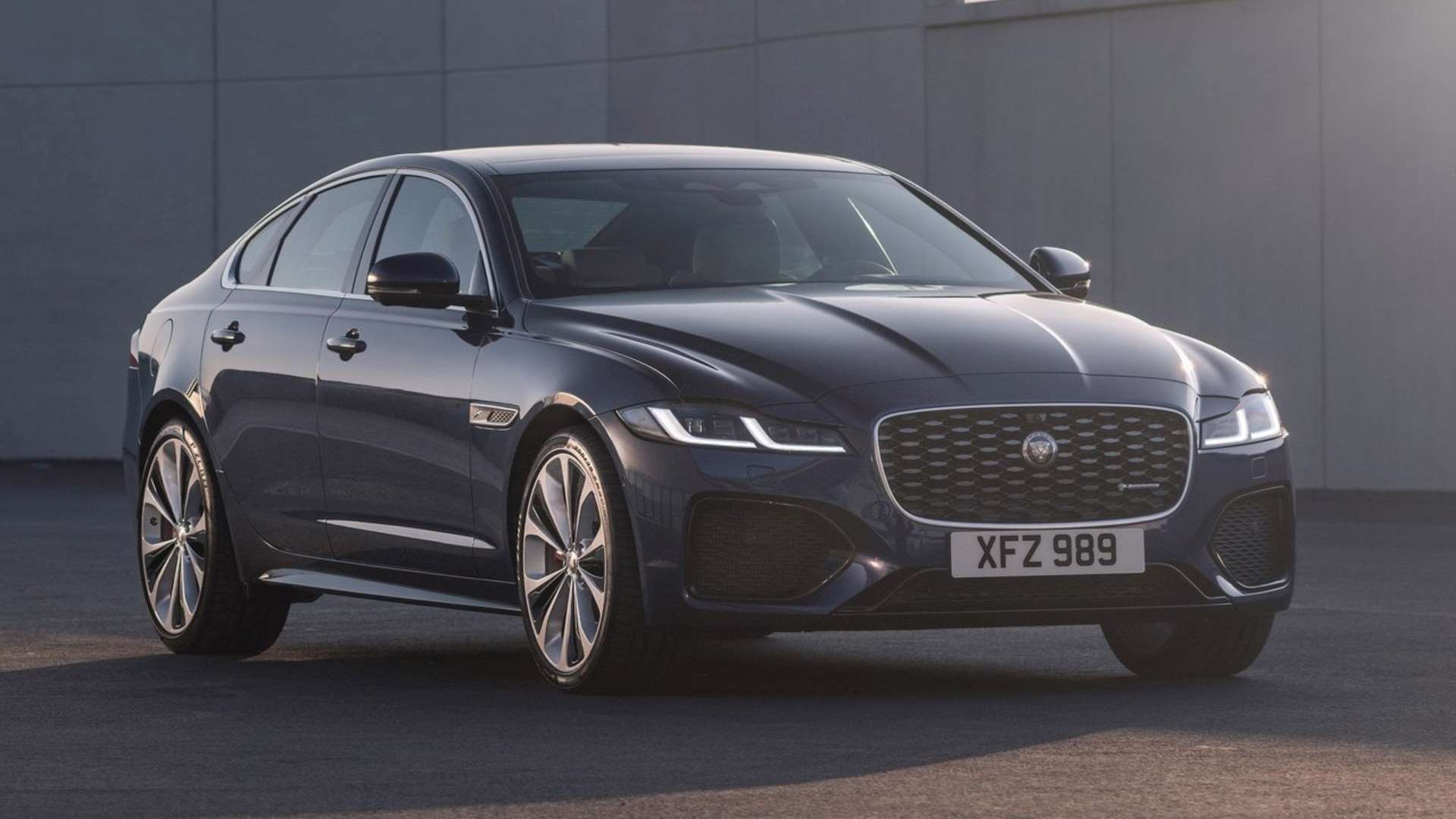 Jaguar XF.jpg