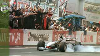 mika_hakkinen_mclaren_f1_05111803.jpg
