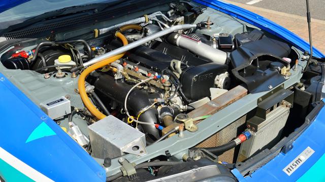 Nissan_Skyline_GTR_R33_engine.jpg
