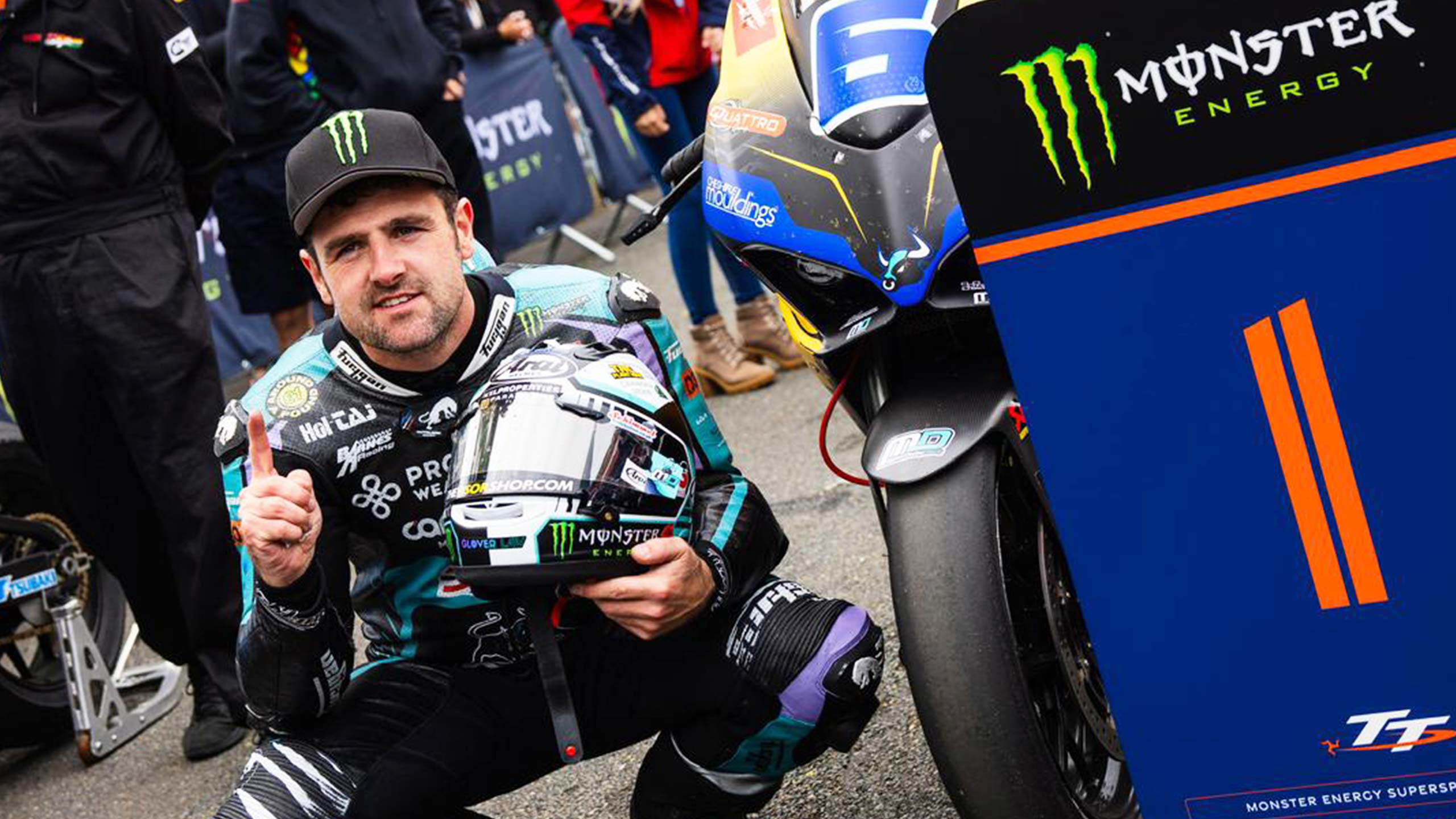 supersport tt race 2 dunlop copy.jpg