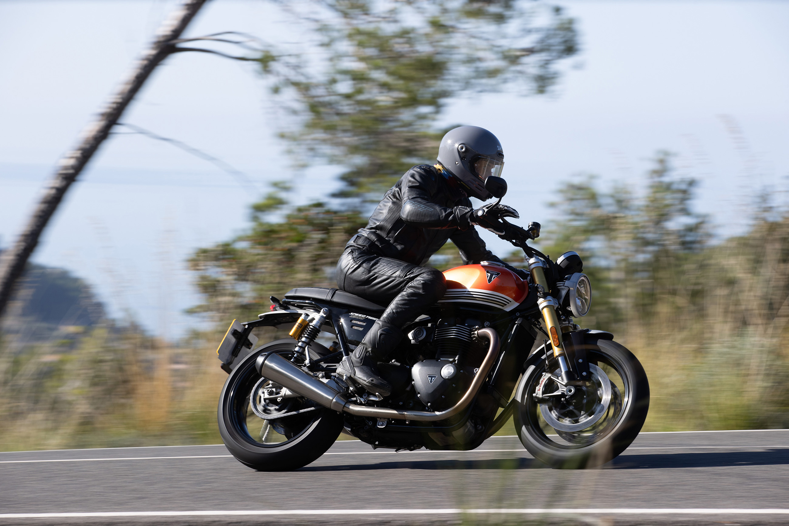 Triumph Speed Twin 1200 review05.jpg